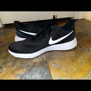 Women’s Nike shoes